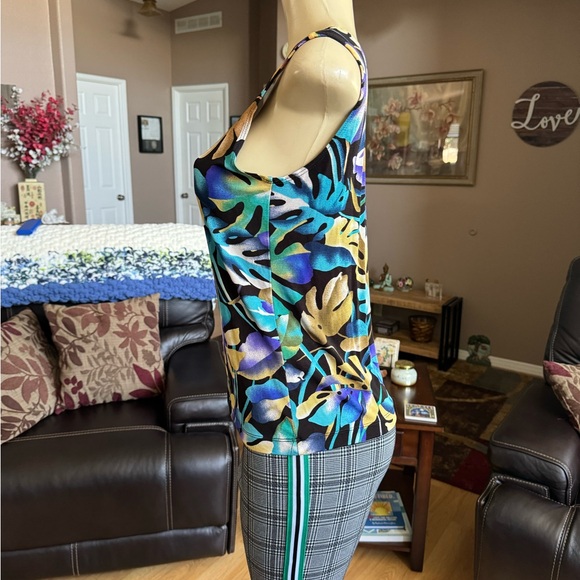 Chico’s multicolored sleeveless blouse-size L - Picture 3 of 10